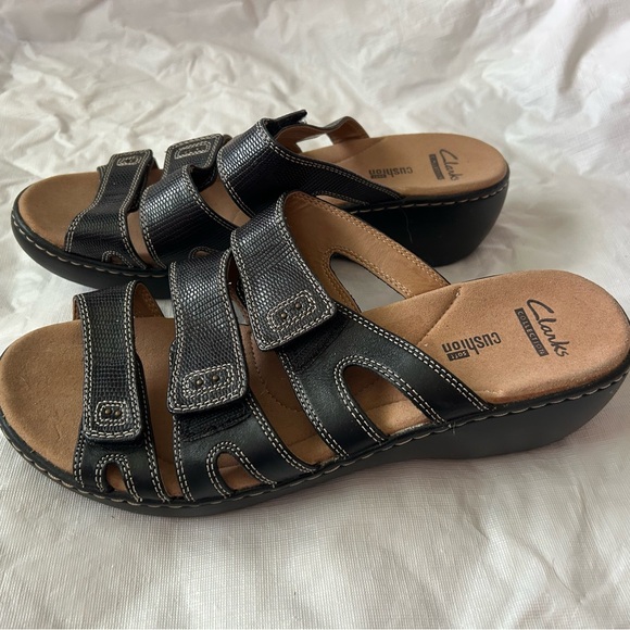 Clarks black  Sandals - Picture 5 of 6